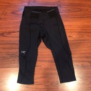 ARC’TERYX SIZE XS CROP! Perfect condition!